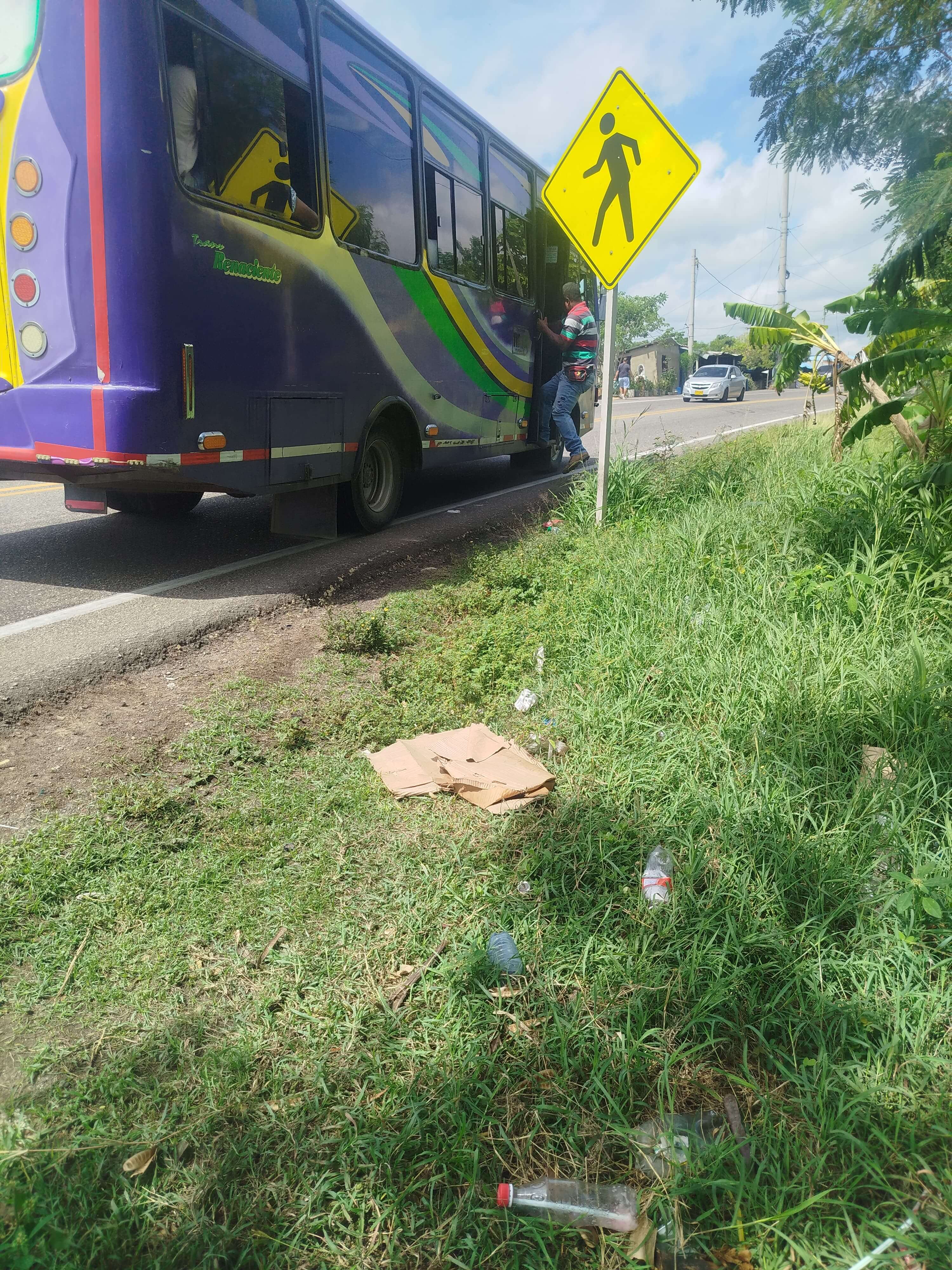 Comunidad solicita acciones para mejorar la seguridad vial en la entrada de Gambote — imagen 2
